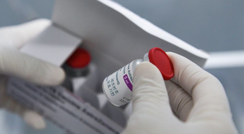 Banyak Hoax Soal Vaksin AstraZeneca, Ini Komentar Indra Rudiansyah dan Carina Jow
