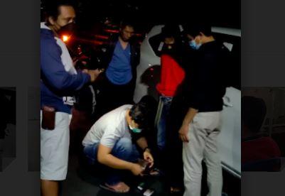 Polisi Gerebek Mobil Kurir Narkoba di Lombok Timur, Ditemukan 25 Gram Sabu