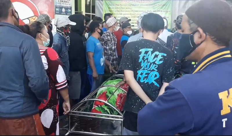 Pakai Gerobak Sayur, Warga di Probolinggo Jemput Paksa Jenazah Diduga Covid-19 