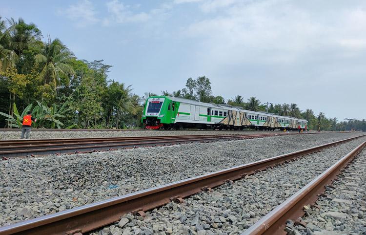 Jalur Kereta Bandara YIA Diujicobakan, Kemenhub: 17 Agustus Diresmikan