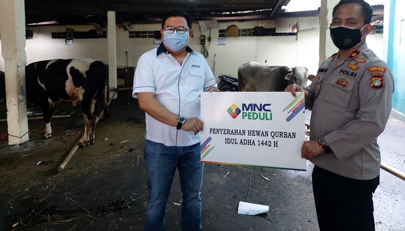 MNC Peduli Salurkan Hewan Kurban Sapi ke Polres Jakarta Selatan