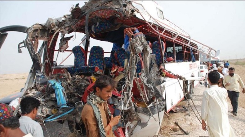 Bus Tabrak Truk Trailer, 33 Orang Tewas 57 Luka
