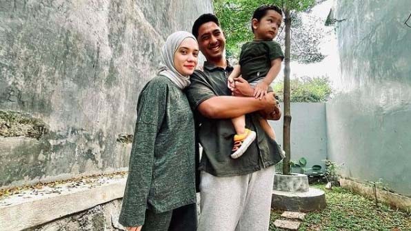 Arya Saloka Pamer Kekompakan Bareng Anak, Netizen: Masya Allah Gemes Banget!  
