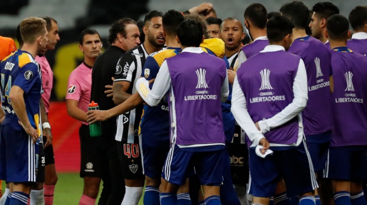 Atletico Mineiro Vs Boca Juniors Ricuh, Mantan Bek MU Tinju Petugas Keamanan