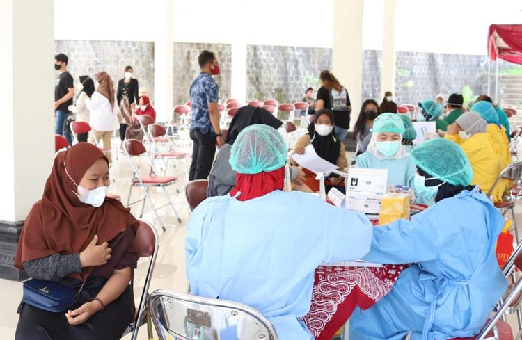 Vaksinasi Covid-19 Bagi Nakes di Sleman Gunakan Vaksin Moderna