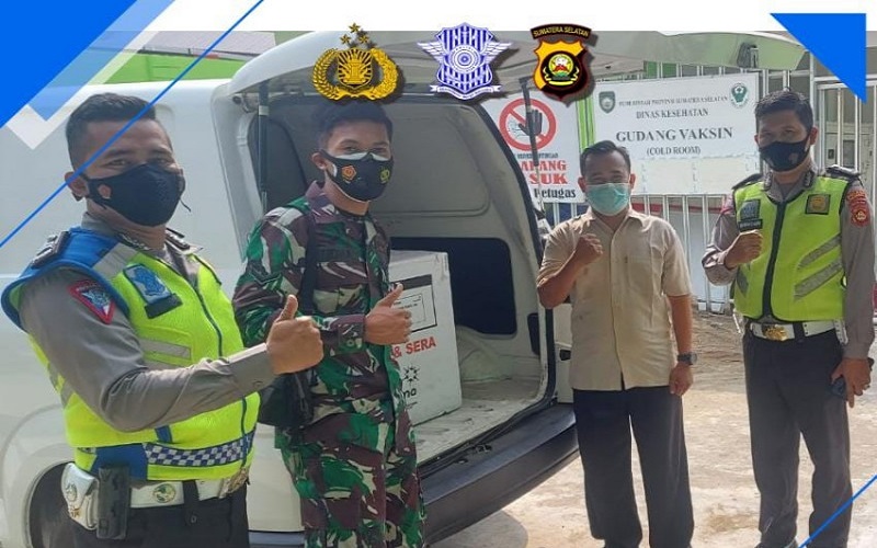 Polres OKU Kembali Kawal Vaksin Covid-19 dari Palembang