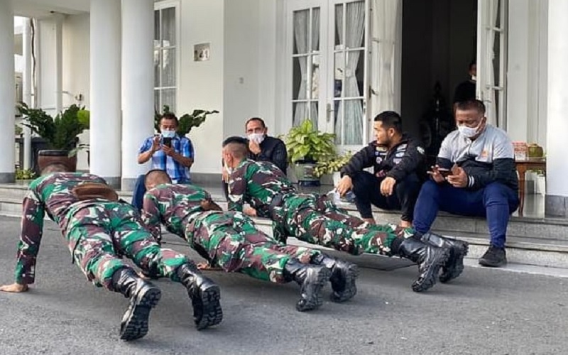 Bertamu ke Rumah Edy Rahmayadi, Taruna Akmil Ini Malah Disuruh Push Up