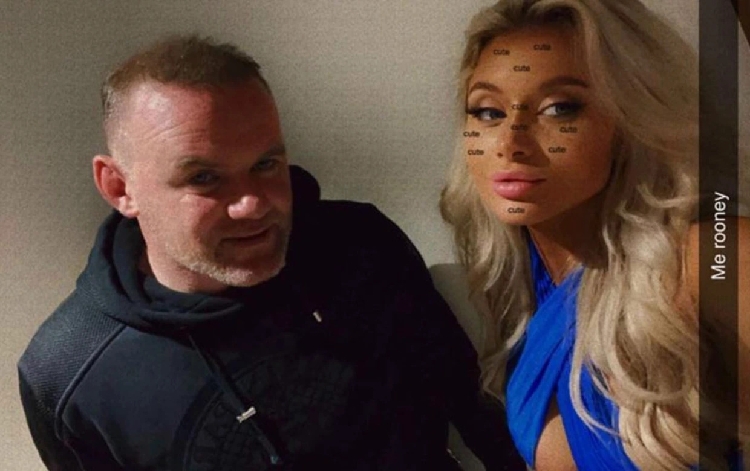 Kacau! Wayne Rooney Ketahuan Tidur Bareng 3 Wanita Seksi di Kamar Hotel