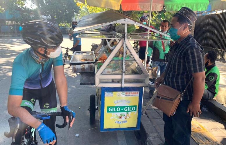  Kaget Didatangi Ganjar, Pedagang: Ini Tadi Ninggalin Rp1 Juta untuk Siapa yang Mau Makan