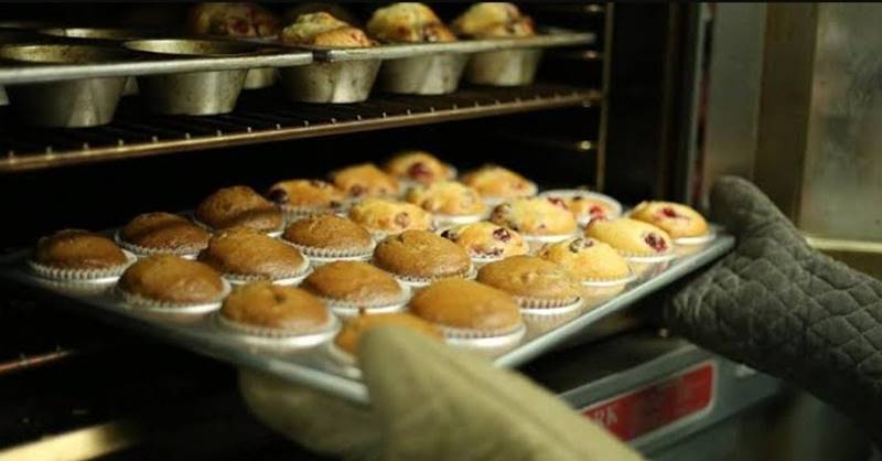 5 Teknik Memanggang yang Bikin Makanan Lebih Cepat Matang dan Lezat