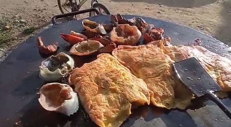 Martabak Kepiting, Kuliner Favorit Warga Pidie Jaya      