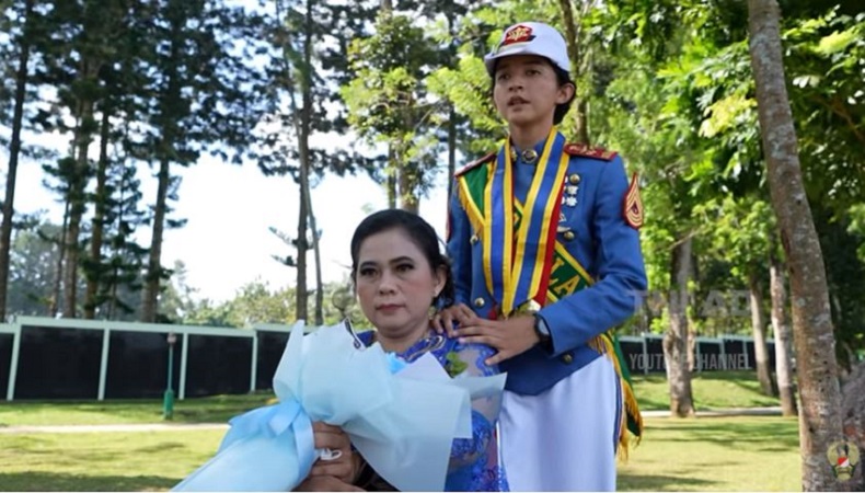 Putri Dairi, Taruni Akmil 2021 Terbaik Ini Menangis Teringat Pengorbanan Sang Ibu