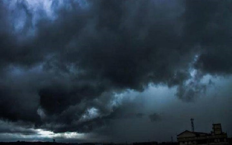 Pusaran Angin di Kalimantan dan Bali Picu Peningkatan Awan Hujan