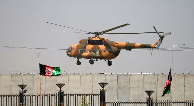 Taliban Bunuh Pilot Helikopter Tempur Black Hawk Angkatan Udara Afghanistan
