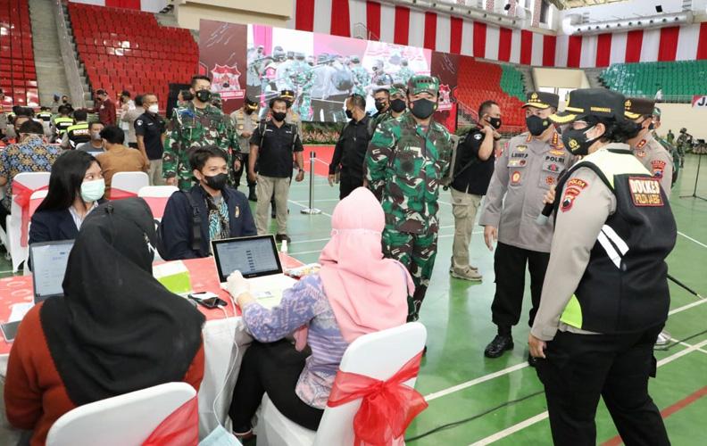 Panglima TNI Ingatkan Nakes: Perhatikan Kesehatan, Keluarga Menunggu Kalian di Rumah 