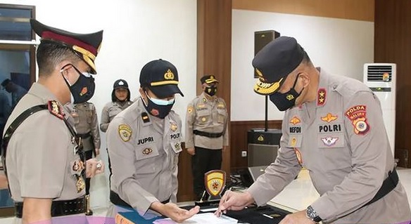 Kapolda Maluku Pimpin Sertijab Karo Rena dan Kapolres Tual