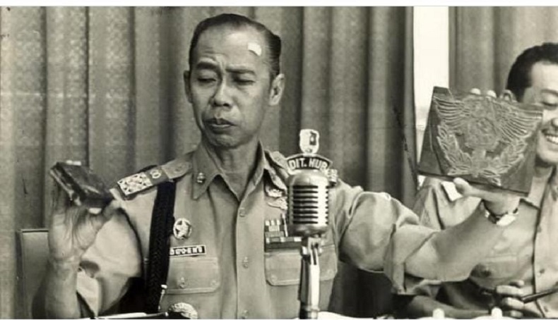 Kisah Jenderal Hoegeng Tak Beri Izin Anak Daftar Akabri