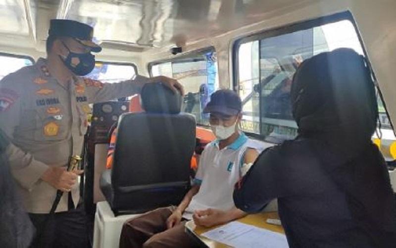 Vaksin Mobile di Pulau Kemaro, Kapolda Sumsel: Kita yang Datangi Warga