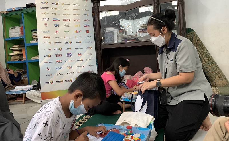 MNC Peduli Gelar Kegiatan Mewarnai Kiko, Begini Antusiasnya Anak-Anak Sumur Batu