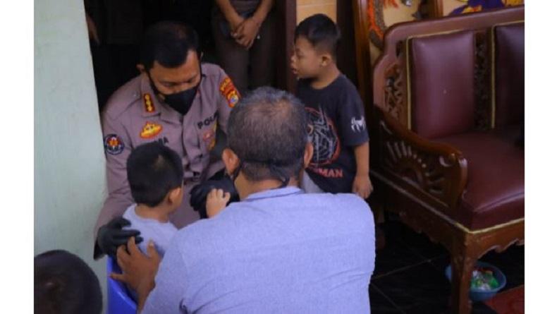 Polda Lampung Berbagi Kasih dengan Anak Panti Asuhan yang Terdampak Pandemi Covid-19