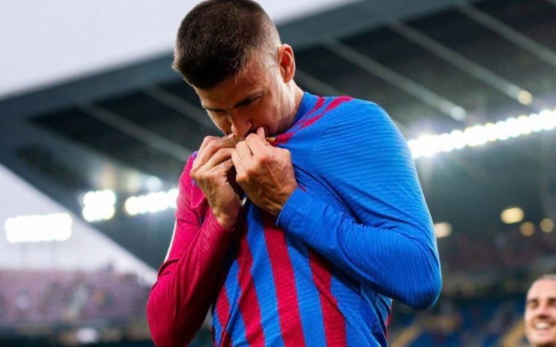 Gerard Pique Rela Gaji di Barcelona Dipotong, Respons Shakira Mengejutkan