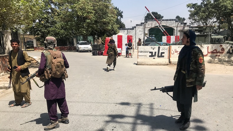 Taliban Ketuk Pintu Rumah Satu Per Satu, Minta Warga Kembali Bekerja