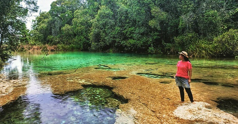 Belum Terjamah Wisatawan, Kampung Kecil Ini Ternyata Punya Sungai Sebening Kaca