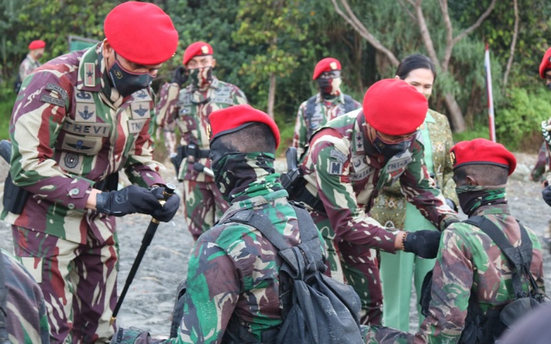 14 Prajurit Paskhas TNI AU Sandang Baret Merah usai Lulus Komando Kopassus