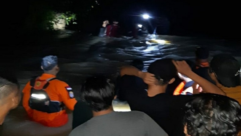 36 Pendaki Terjebak di Gunung Amonggedo usai Kibarkan Bendera Ditemukan Kedinginan dan Kelaparan