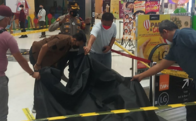 Pria 57 Tahun Tewas usai Terjun dari Lantai Dua Mal di Kembangan, Kantongi Surat Wasiat