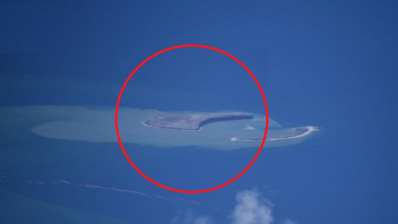 Pulau Baru Berbentuk Bulan Sabit Muncul Usai Gunung Api Bawah Laut Meletus