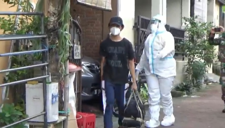 Satgas Covid-19 Badung Door to Door Jemput Warga Terkonfirmasi Positif