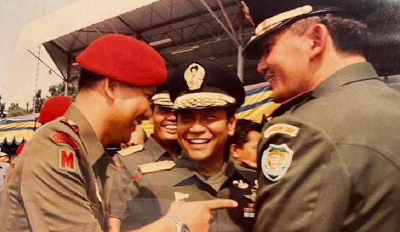 Prabowo Unggah Foto Kenangan Bareng Hendropriyono dan Sjafrie, Netizen : Aduh Ganteng Banget