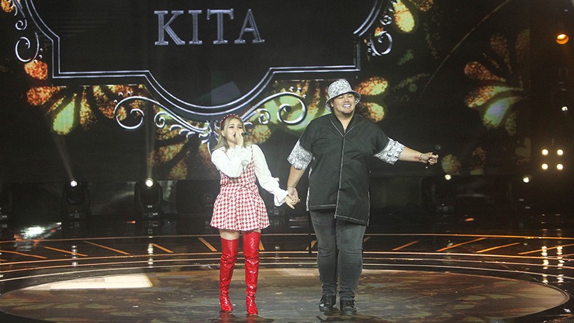 Romantis, Ayu Ting Ting Duet Bareng Ivan Gunawan Sambil Gandengan Tangan