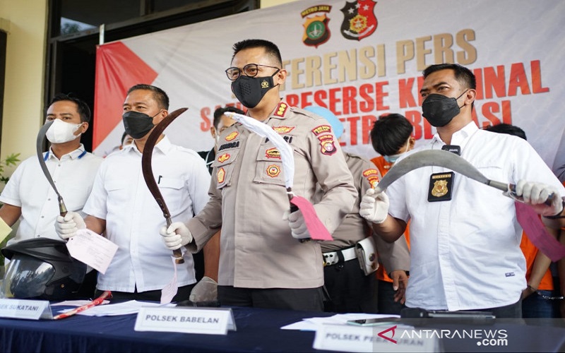 9 Begal Sadis Bersenjata Celurit yang Resahkan Warga Bekasi Ditangkap