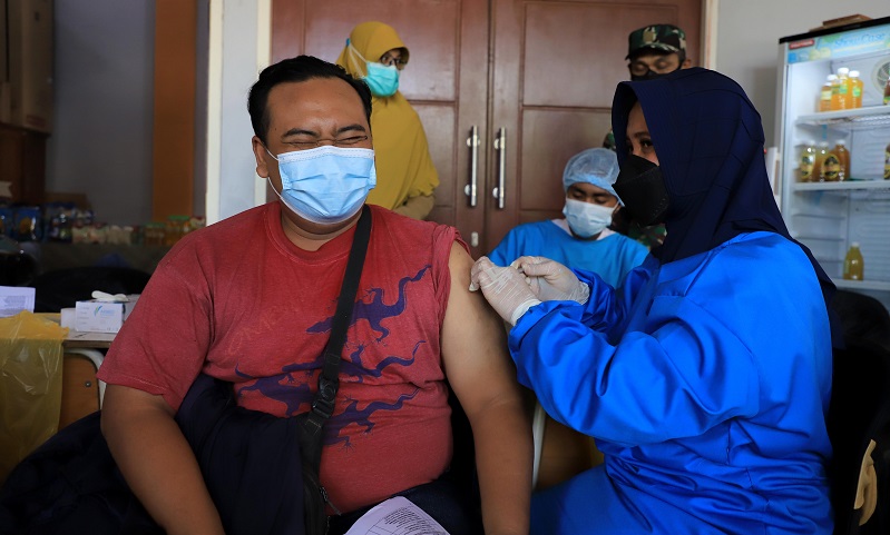 Vaksinasi Covid-19 Dosis Pertama di Surabaya Capai 77 Persen 