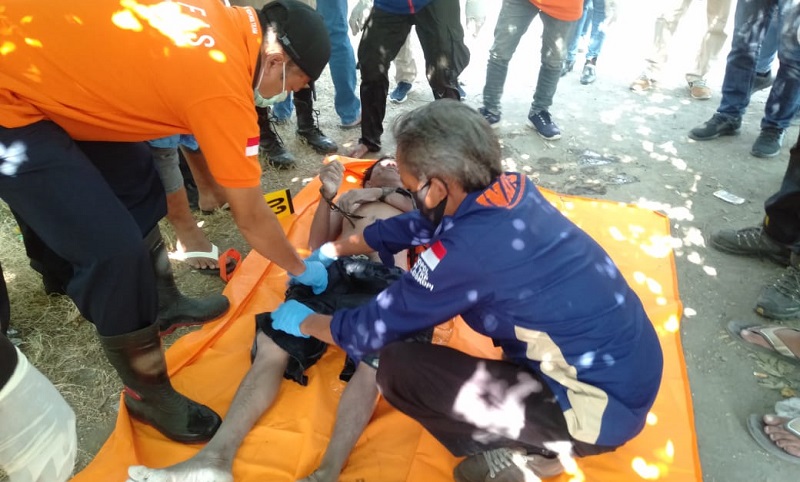 Mayat Pria Terikat Mengapung di Waduk Mojokerto, Diduga Korban Pembunuhan   