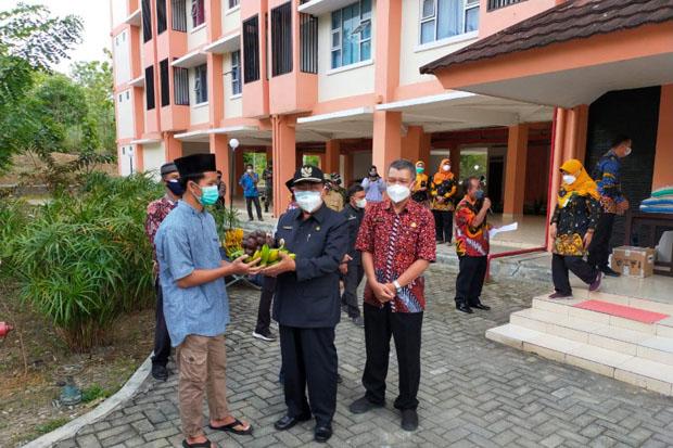  Lumayan, Penghuni Isolasi Terima 385 Kilogram Salak dan Pisang Lokal