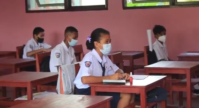 Siswa SMP Santa Theresia di Malra Antusias Ikuti Sekolah Tatap Muka 