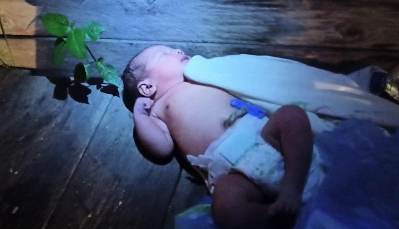 Warga Kampung Alur Cincin Geger, Bayi Ditemukan di Pos Sumbangan