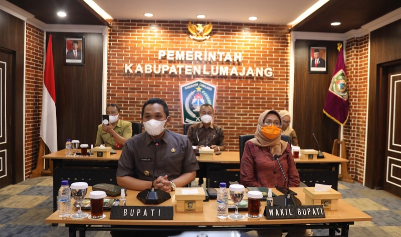 Bupati Lumajang Minta Camat Buka Posko Pengaduan Dugaan Penyelewengan PKH 