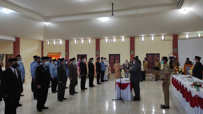 Bupati Bangka Barat Lantik 6 Kepala OPD 
