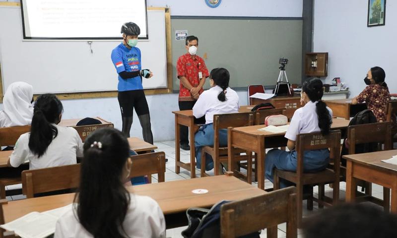 Daerah Harus Tegas jika Sekolah Gelar PTM Tanpa Izin, Ganjar: Yang Nggak Lapor, Bubarkan 