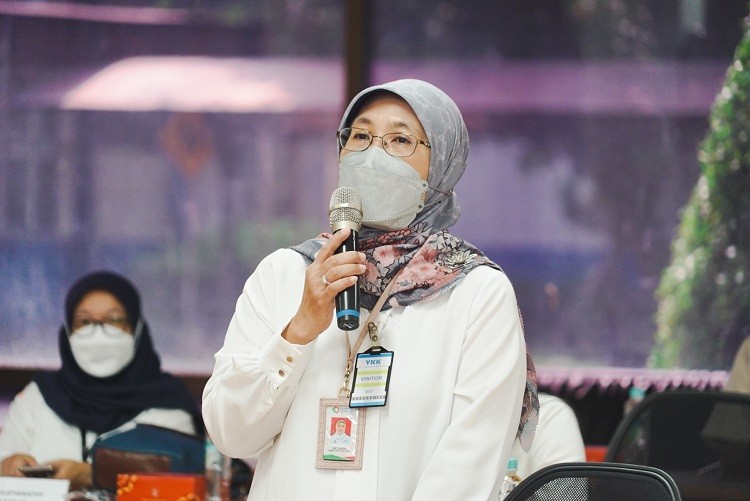  Dorong Ekonomi NTT, Kemperin Beri Mesin dan Peralatan Tenun untuk 50 IKM