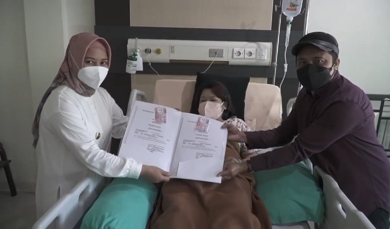 Ibu di Mojokerto Lahirkan 3 Bayi Kembar, Wali Kota Beri Hadiah Akta 