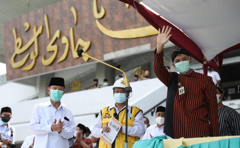 Ganjar Kenang Masjid Baiturrahman: Dulu Beberapa Kali Tidur di Sini, Nggolek sing Ngirit
