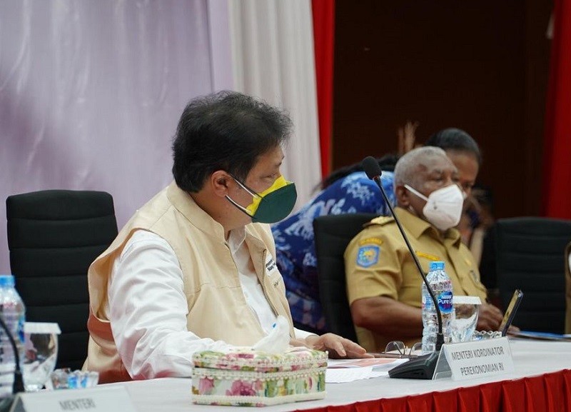 Menko Airlangga Pimpin Doa 4 Prajurit TNI yang Gugur Diserang KKB di Papua Barat