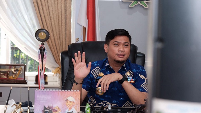 Profil Adnan Purichta, Bupati Gowa Millennial