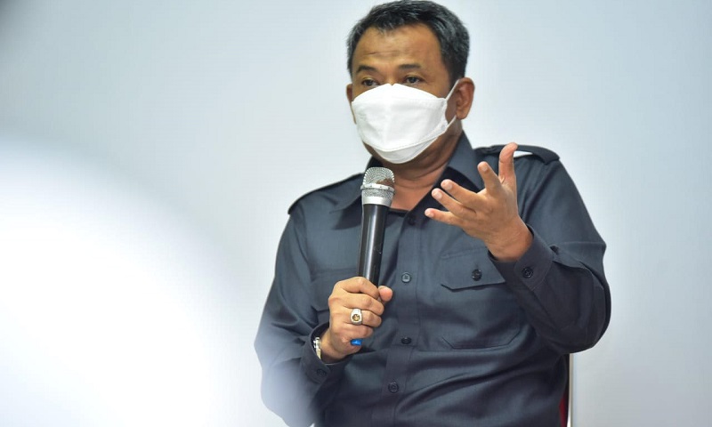 Pemkot Surabaya Larang Sekolah Paksa Wali Murid Beli Baju Seragam Baru 