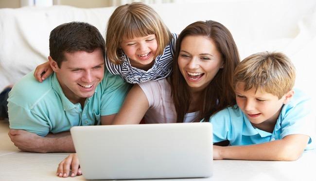 Kiat Menciptakan Budaya Digital yang Baik Bagi Anak di Era Internet